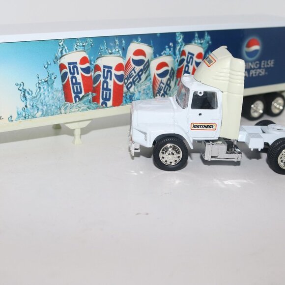 Matchbox Gold Collection King Size Rigs Pepsi truck with box - Picture 1 of 12